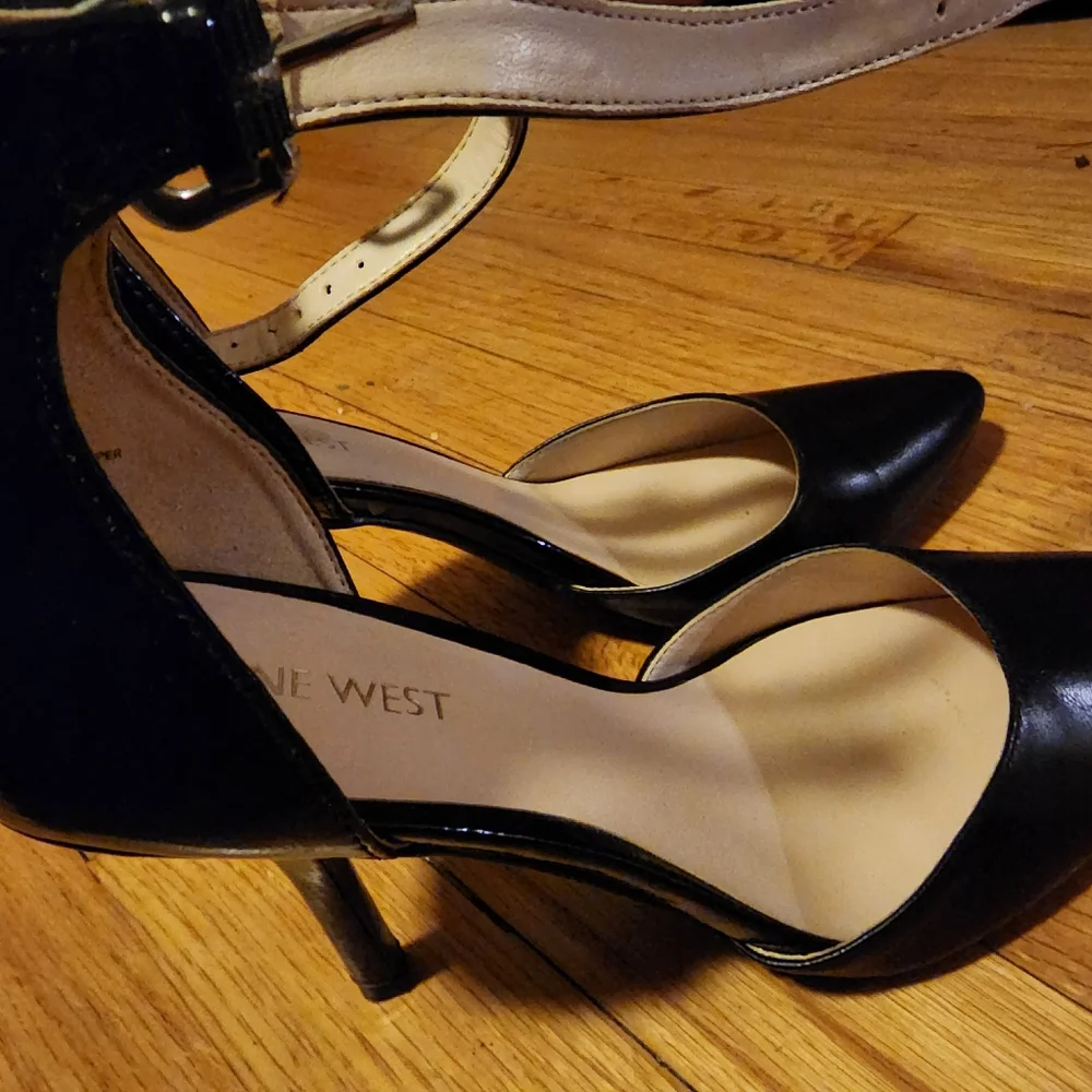 Heels - Picture 3 of 5